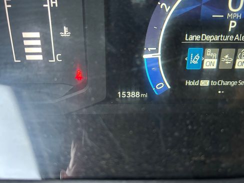 Certified 2025 Toyota Tacoma SR5 image 16