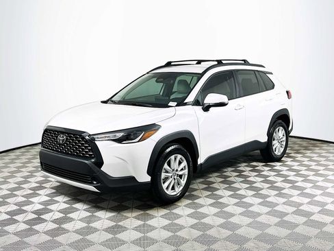 Used 2023 Toyota Corolla Cross LE w/ Black Badges Package (TMS) FWD image 3
