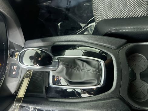 Used 2021 Nissan Rogue Sport SV image 22