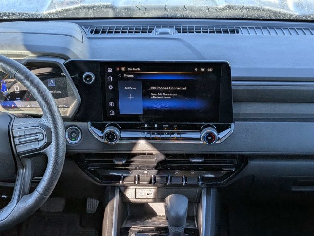 Used 2026 Chevrolet Colorado W/T RWD image 13