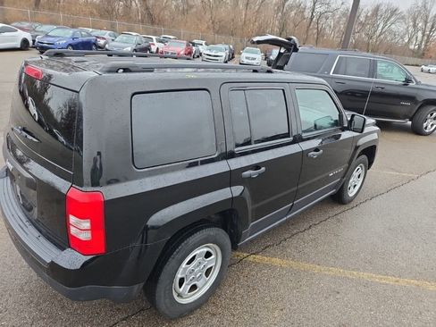 Used 2016 Jeep Patriot Sport image 5