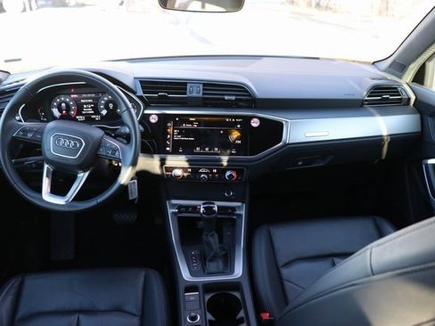 Used 2025 Audi Q3 2.0T Premium image 14