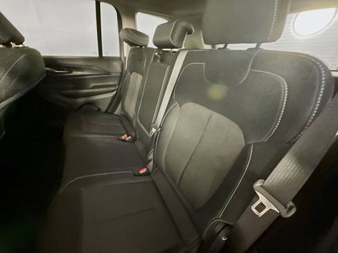 Used 2023 Jeep Grand Cherokee Laredo image 26