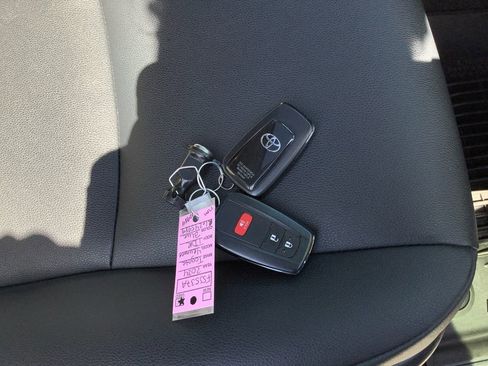 Used 2024 Toyota 4Runner TRD Off-Road Premium w/ Moonroof Package image 27