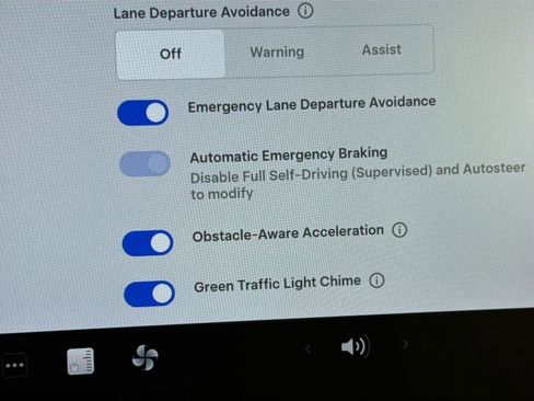 Used 2020 Tesla Model 3 Long Range AWD/4WD image 20