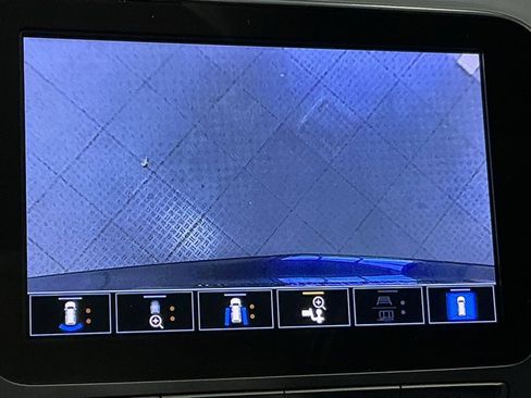 Used 2022 Chevrolet Equinox RS w/ RS Leather Package image 11