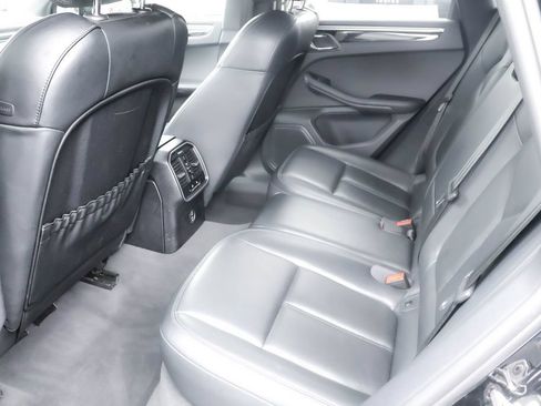 Used 2023 Porsche Macan AWD/4WD image 24
