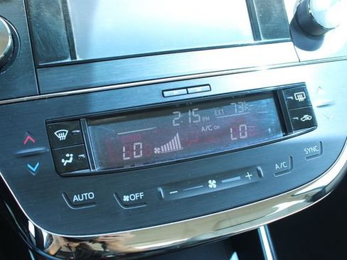 Used 2013 Toyota Avalon XLE image 20