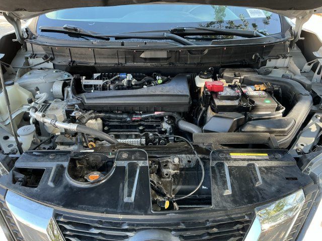 Used 2018 Nissan Rogue SV AWD/4WD image 23