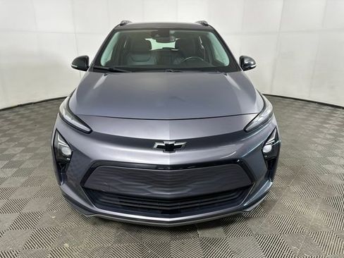 Used 2022 Chevrolet Bolt EUV LT w/ Convenience Package image 8