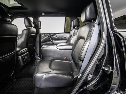 Used 2022 Nissan Armada SL w/ Midnight Edition Package RWD image 11