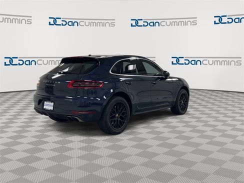 Used 2017 Porsche Macan Turbo image 8