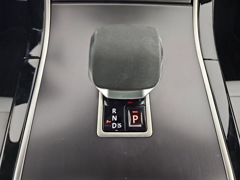 Used 2026 Land Rover Range Rover Velar Dynamic SE image 19