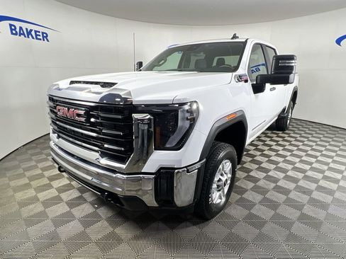 Used 2025 GMC Sierra 2500 Pro image 1