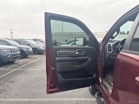 Used 2019 RAM 1500 Big Horn image 13