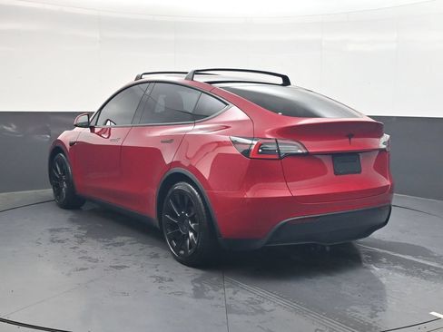 Used 2021 Tesla Model Y 2WD image 6