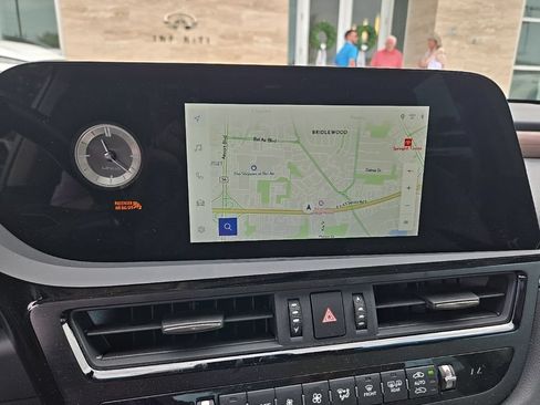 Used 2025 Lexus ES 350 w/ Premium Package FWD image 19