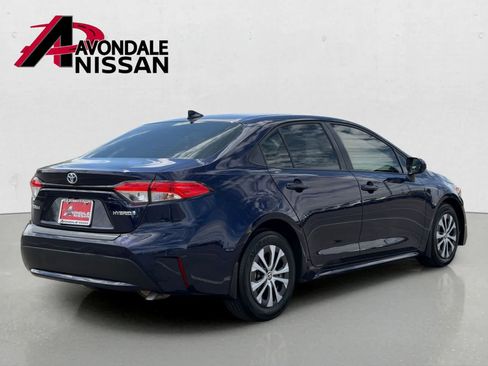 Used 2022 Toyota Corolla LE w/ Premium Interior Package FWD image 7