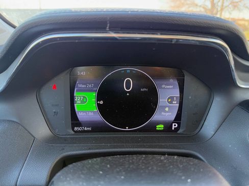 Used 2023 Chevrolet Bolt EUV LT image 12