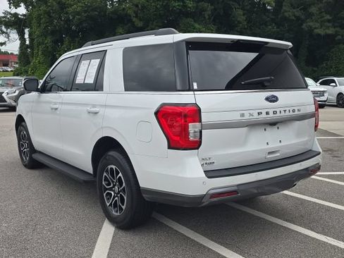 Certified 2022 Ford Expedition XLT RWD image 3