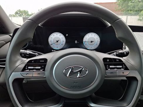 Used 2023 Hyundai Elantra SEL w/ Convenience Package FWD image 25
