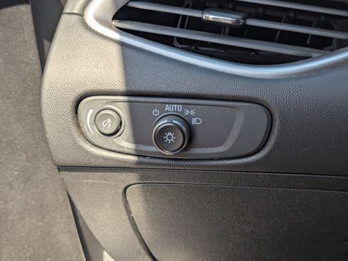 Used 2023 Chevrolet Malibu LT image 28