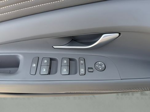 Used 2026 Hyundai Elantra Sport FWD image 23