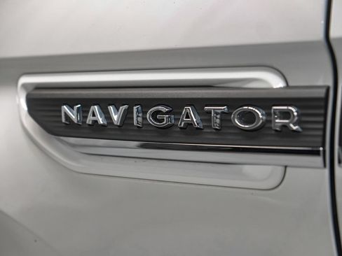 Used 2022 Lincoln Navigator L Reserve AWD/4WD image 54