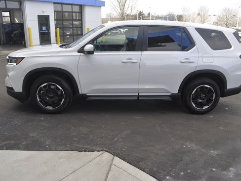 Certified 2025 Honda Pilot EX-L image 4
