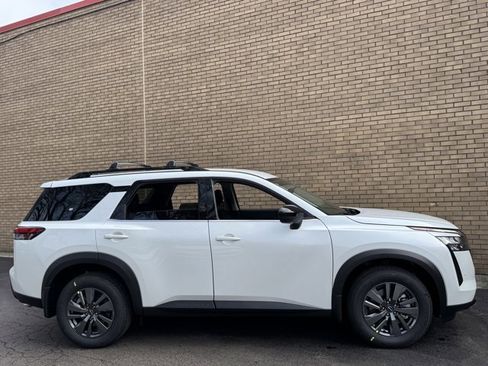 New 2026 Nissan Pathfinder SV w/ Cargo Package AWD/4WD image 5