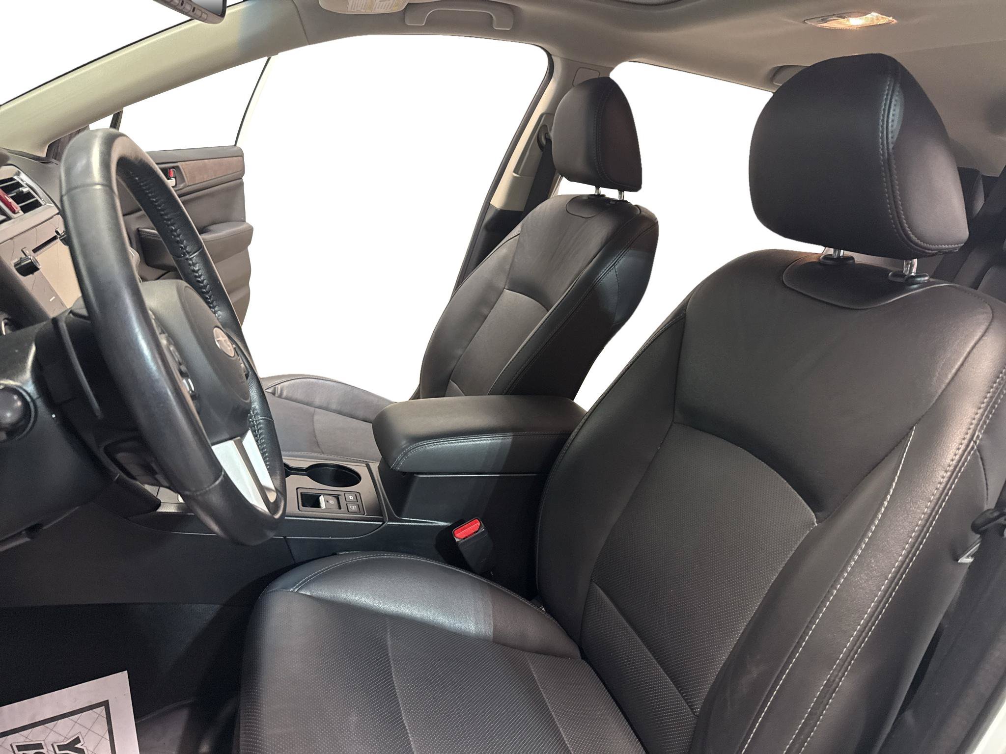 Used 2016 Subaru Outback 2.5i Limited AWD/4WD image 10