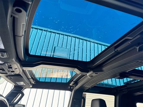 Used 2025 GMC Hummer EV 3X w/ LPO, Sport Package image 20