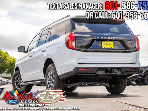 New 2026 Ford Expedition Active RWD image 2