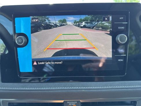 New 2026 Volkswagen Taos SE FWD image 30