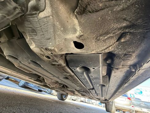Used 2018 Toyota Corolla SE FWD image 23