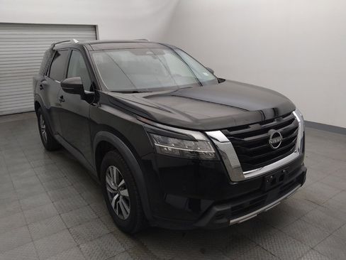 Used 2023 Nissan Pathfinder SL w/ Cargo Package FWD image 13