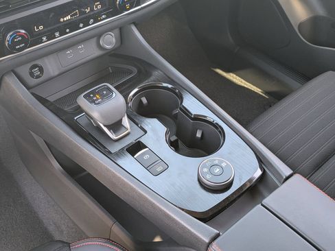 New 2026 Nissan Rogue SV AWD/4WD image 17