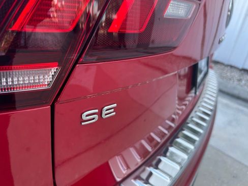 Used 2022 Volkswagen Tiguan SE image 29