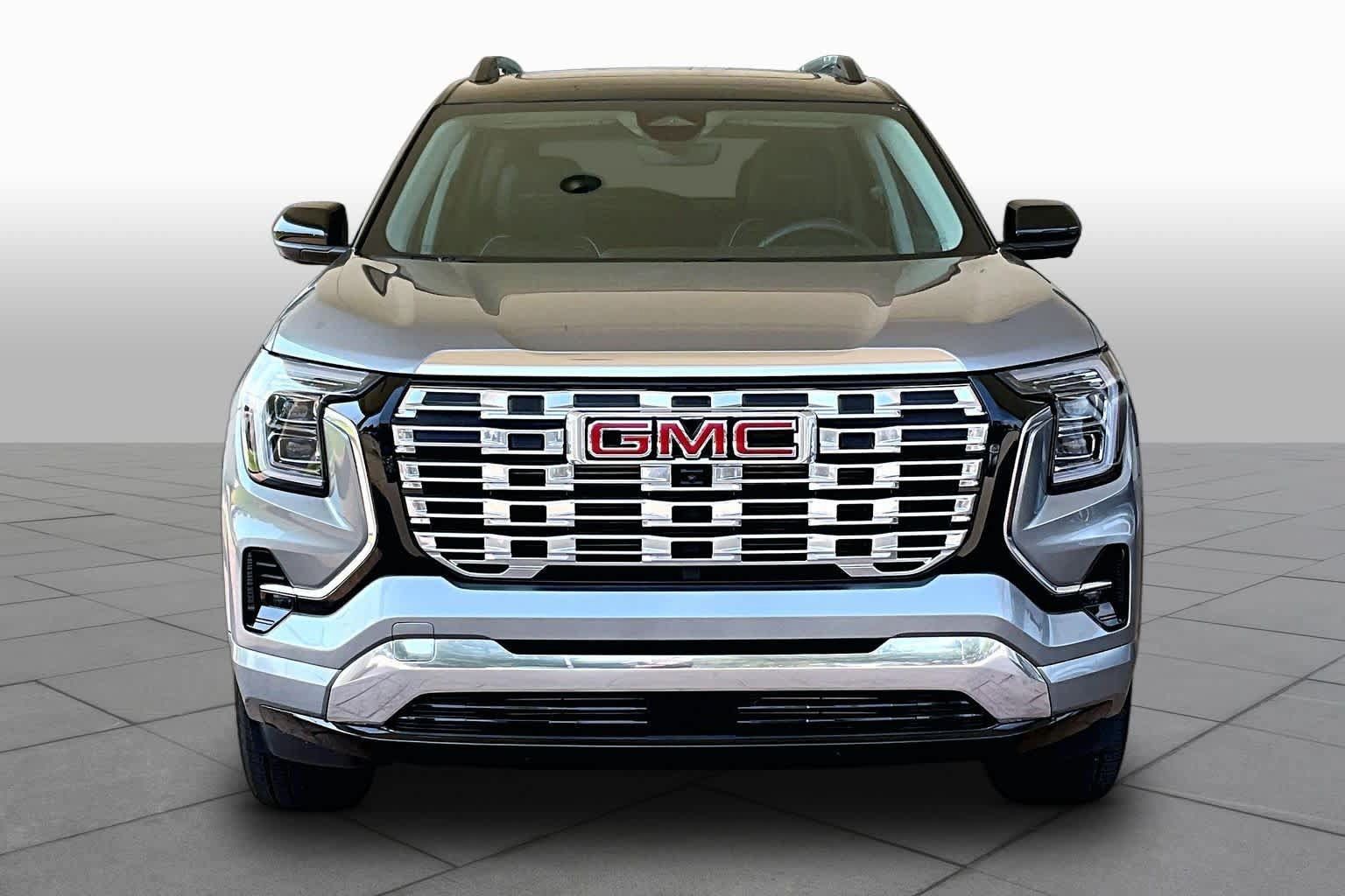 Used 2026 GMC Terrain Denali AWD/4WD image 4