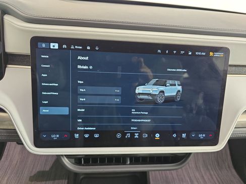 Used 2023 Rivian R1S Adventure image 29