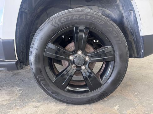 Used 2015 Jeep Patriot Sport image 14