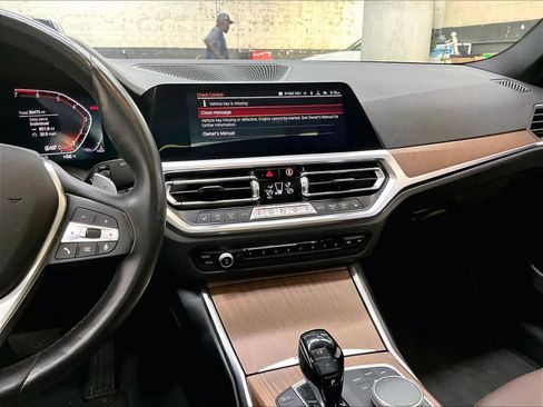 Used 2020 BMW 330i xDrive Sedan w/ Premium Package AWD/4WD image 9