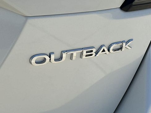 Used 2024 Subaru Outback Premium AWD/4WD image 27