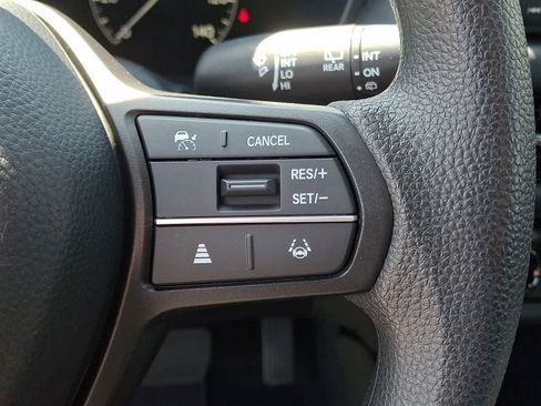 Certified 2025 Honda HR-V LX image 23