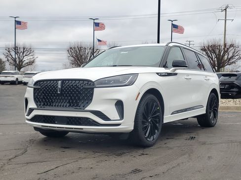 New 2026 Lincoln Aviator Reserve image 2