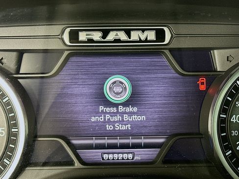 Used 2020 RAM 1500 Laramie image 17