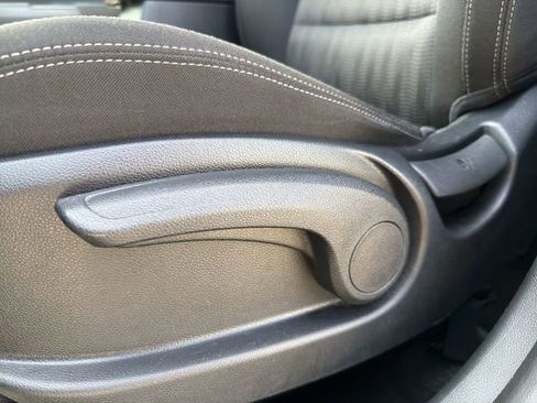 Used 2022 Kia Sportage LX image 12