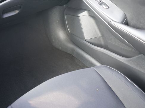Used 2024 Nissan Sentra SV FWD image 27