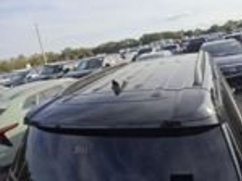 Used 2025 Chevrolet Traverse LT image 10