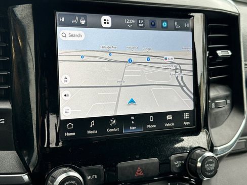 Used 2024 RAM 1500 Laramie image 25